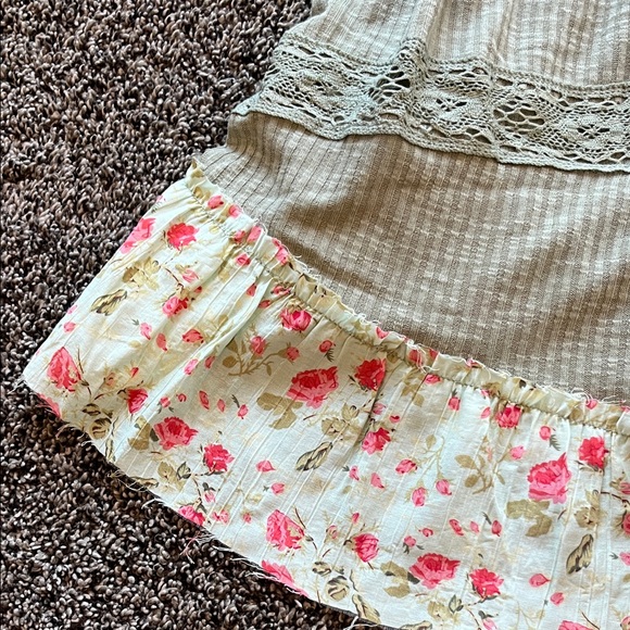 POL Floral tank top - Picture 5 of 13